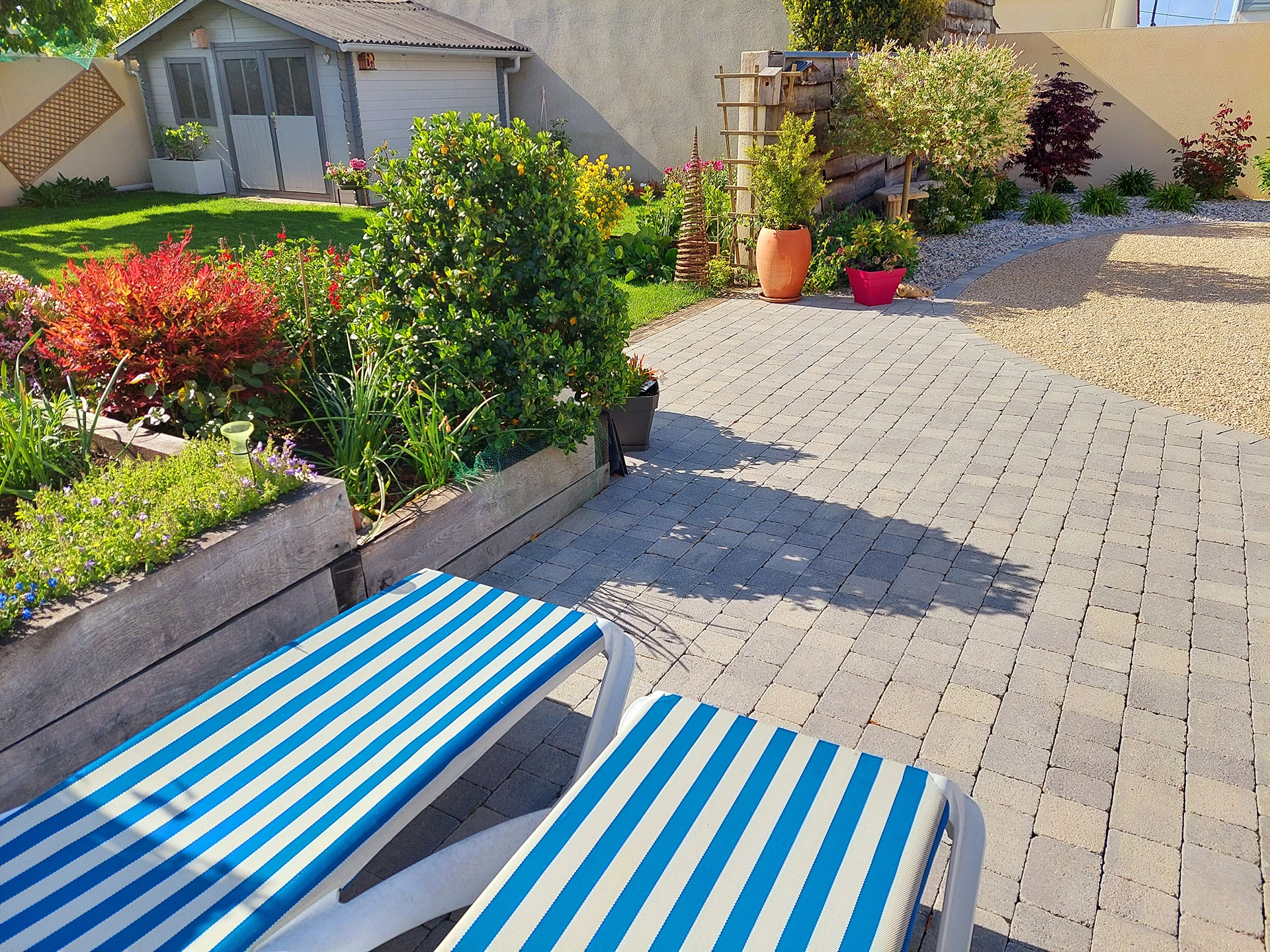 Arôme Paysage entretien votre jardin dans le 85